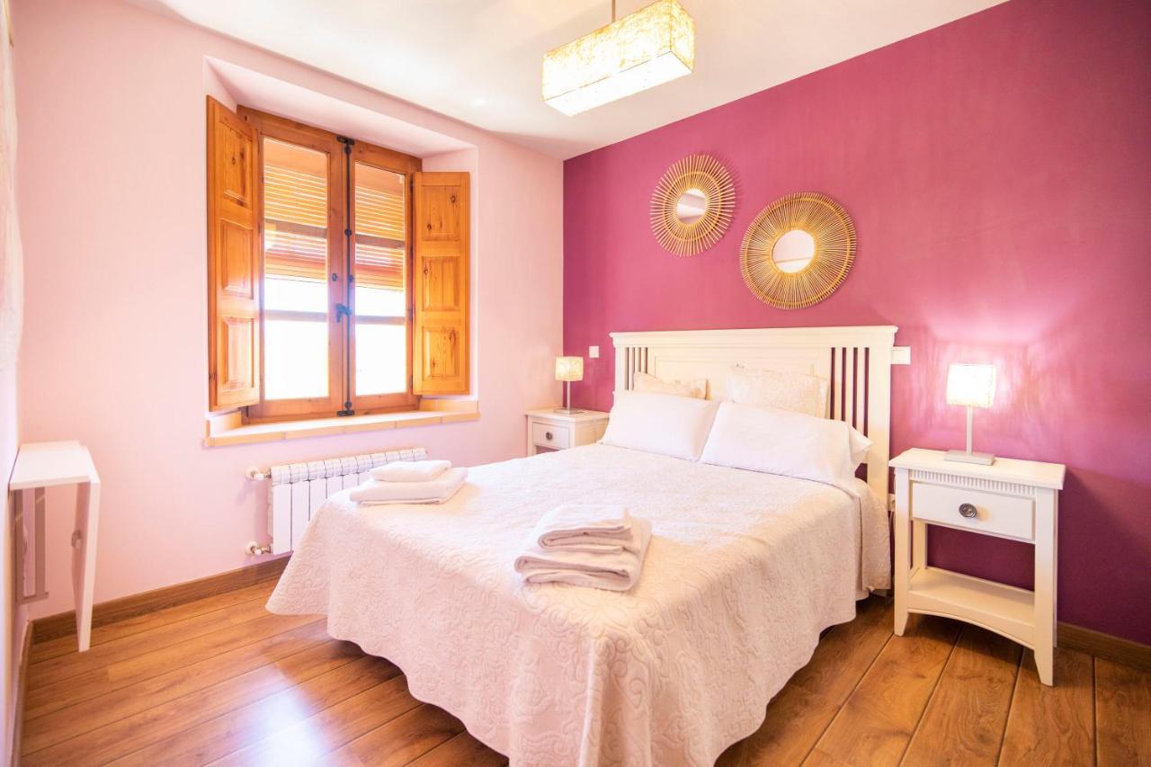 Apartamentos Ribera Del Duero Las Escuelas Vadocondes Bagian luar foto