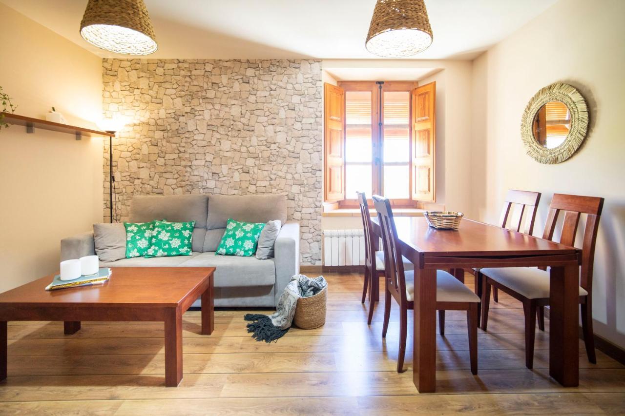 Apartamentos Ribera Del Duero Las Escuelas Vadocondes Bagian luar foto