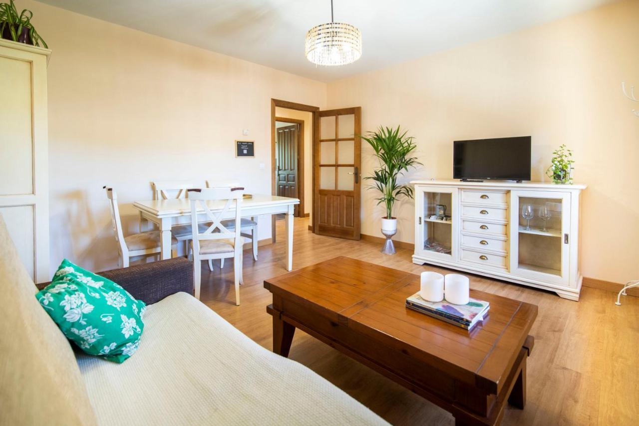 Apartamentos Ribera Del Duero Las Escuelas Vadocondes Bagian luar foto